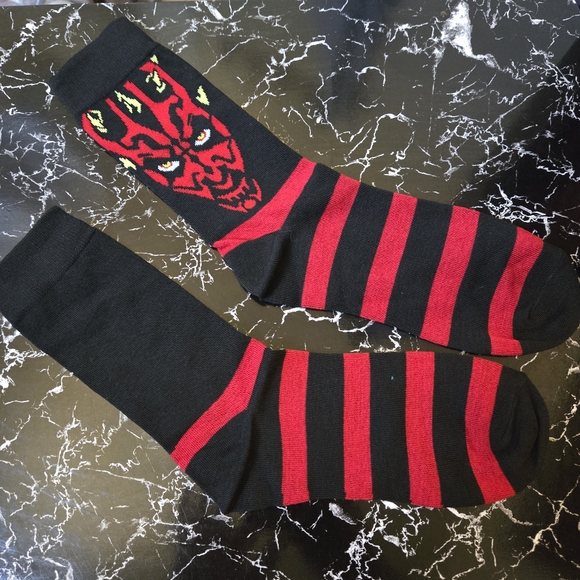 🍒🍒 Star Wars: Darth Maul Crew Socks - Picture 4 of 5
